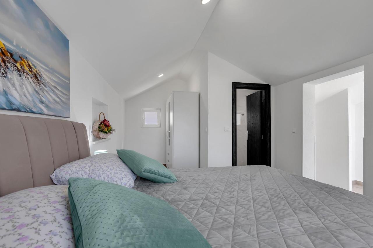 Kuca Za Odmor Lemon Tree Makarska Apartment ภายนอก รูปภาพ