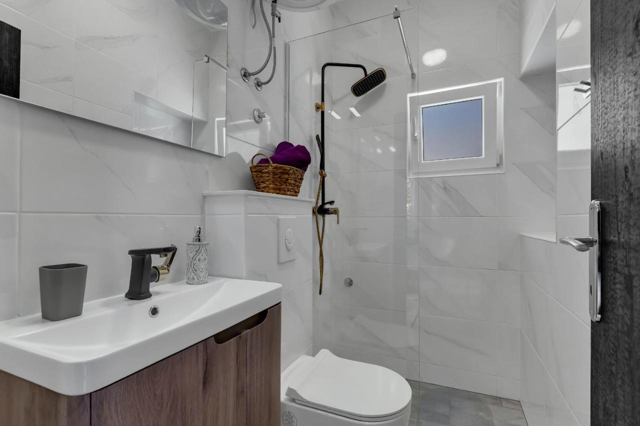 Kuca Za Odmor Lemon Tree Makarska Apartment ภายนอก รูปภาพ
