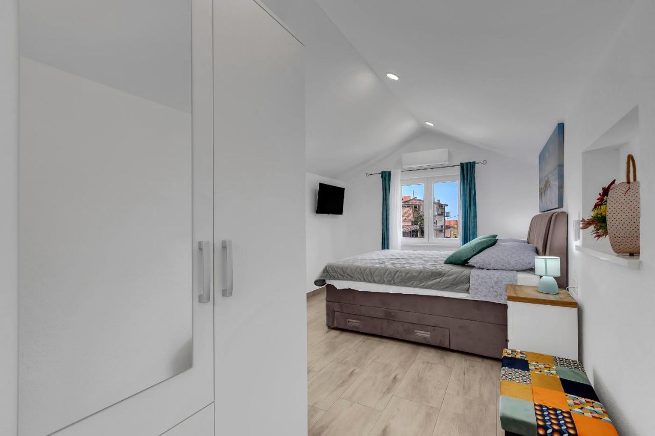 Kuca Za Odmor Lemon Tree Makarska Apartment ภายนอก รูปภาพ
