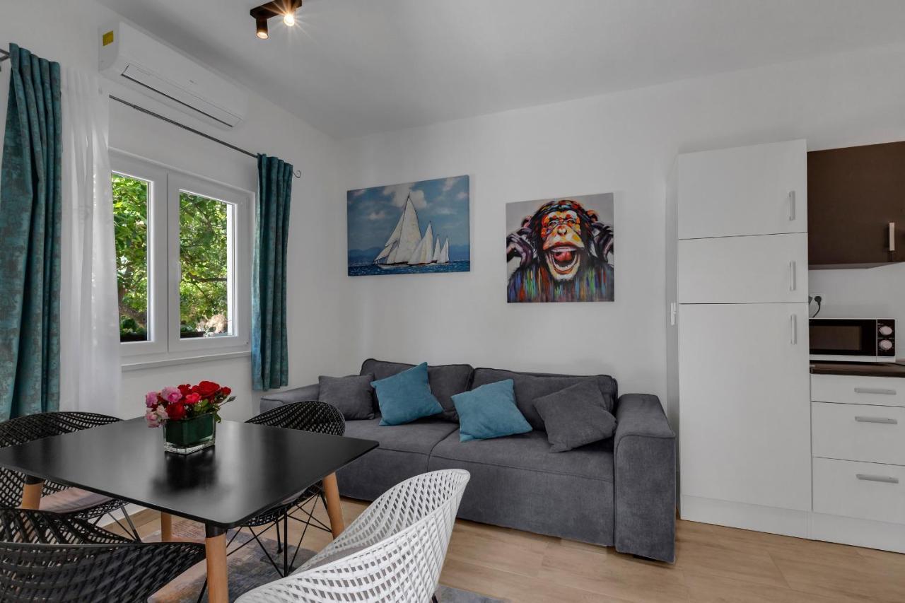 Kuca Za Odmor Lemon Tree Makarska Apartment ภายนอก รูปภาพ