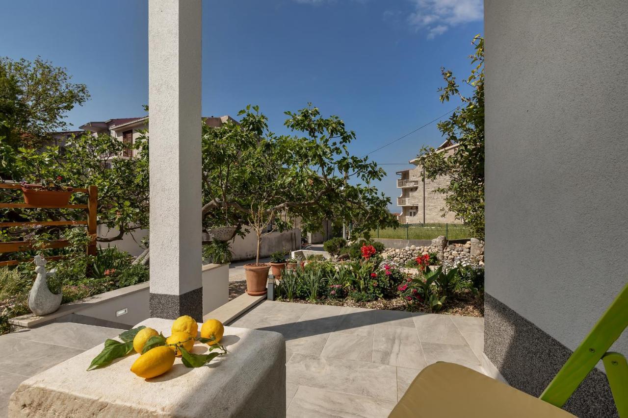 Kuca Za Odmor Lemon Tree Makarska Apartment ภายนอก รูปภาพ