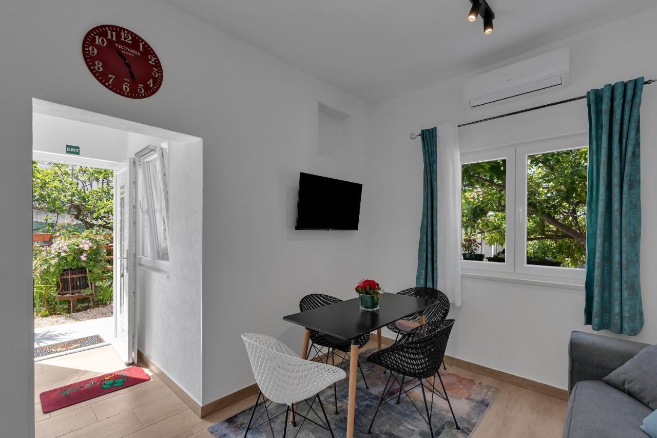 Kuca Za Odmor Lemon Tree Makarska Apartment ภายนอก รูปภาพ